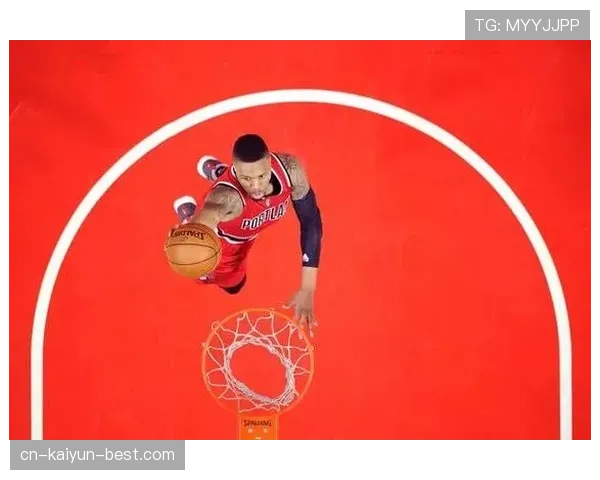 达米安·利拉德挡拆造空档效率提升显著，带动球队关键时刻得分爆发